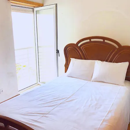 Apartament A 1 Min Da Praia Com Cozinha E Estacionamento Privado